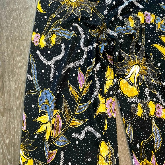 ❤️❤️ Veronica M❤️❤️ size S. Colors are so fun. Great condition. COMFY!!! - Picture 2 of 3